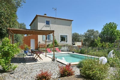 /international/fr/calvisson-languedoc-roussillon-310101045397/?lang=zh-tw