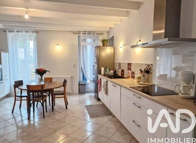 /international/fr/roches-premarie-andille-charente-310108002148/