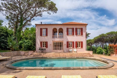 /international/fr/saint-tropez-provence-alpes-cote-d-azur-310110358451/