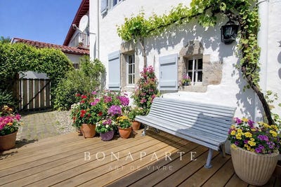 /international/fr/ahetze-aquitaine-310108677180/?lang=pt