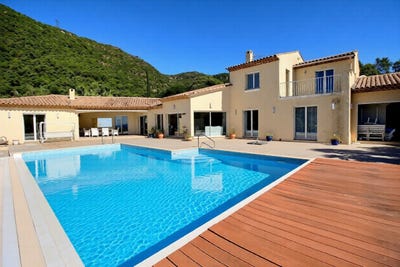 /international/fr/cavalaire-sur-mer-provence-alpes-cote-d-azur-310109241564/