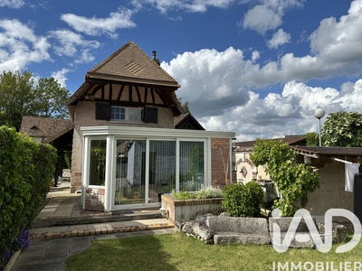 /international/fr/tourville-la-riviere-upper-normandy-310105966037/