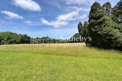 /international/fr/saint-pee-sur-nivelle-aquitaine-310101016763/