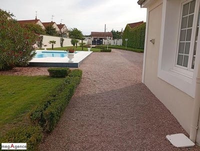 /international/fr/varennes-sur-allier-auvergne-310101515374/?lang=it