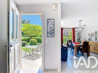 /international/fr/monteils-languedoc-roussillon-310108429403/