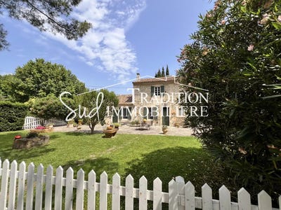 /international/fr/saint-etienne-du-gres-provence-alpes-cote-d-azur-310100141812/