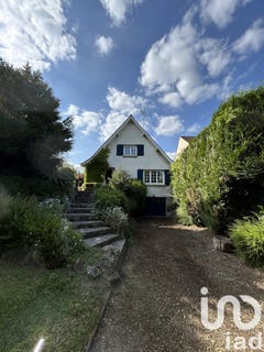 /international/fr/champagne-sur-oise-ile-de-france-310099341011/