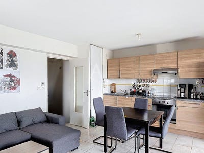 /international/fr/trelaze-pays-de-la-loire-310107010605/