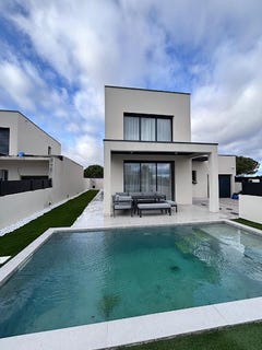 /international/fr/serignan-languedoc-roussillon-310104886178/