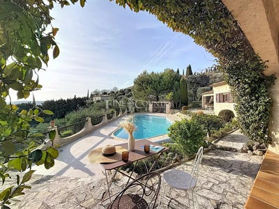 /international/fr/cabris-provence-alpes-cote-d-azur-310108623916/