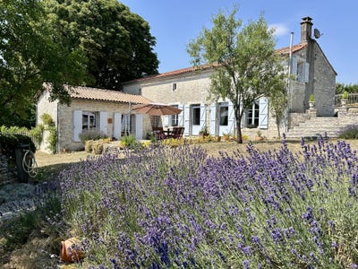 /international/fr/longre-charente-310109147890/?lang=it