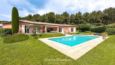/international/fr/salon-de-provence-provence-alpes-cote-d-azur-310101209198/?lang=en
