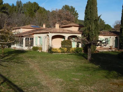 /international/fr/salernes-provence-alpes-cote-d-azur-310100606118/
