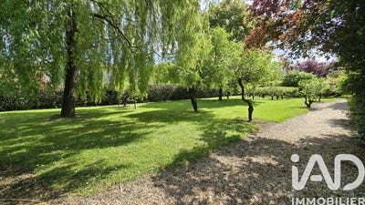/international/fr/bessines-charente-310108156779/