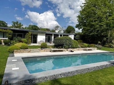 /international/fr/le-chesnay-ile-de-france-120092086633/