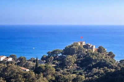/international/fr/villefranche-sur-mer-hh-16117918-villefranche-sur-mer-provence-alpes-cote-d-azur-310106743941/
