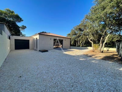 /international/fr/poulx-languedoc-roussillon-310109018715/