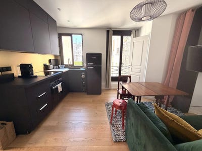 /international/fr/paris-18th-paris-310108624196/
