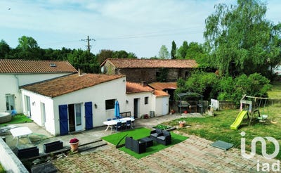 /international/fr/rives-de-l-yon-pays-de-la-loire-310101495893/?lang=en