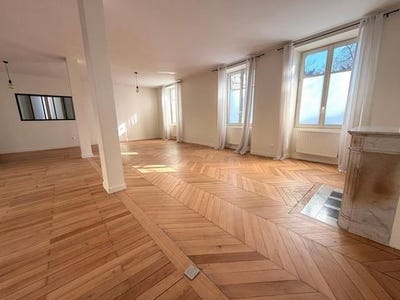 /international/fr/orleans-centre-val-de-loire-310103489952/