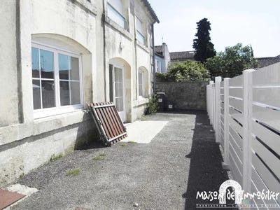 /international/fr/cognac-charente-310108565026/