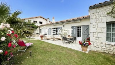 /international/fr/saint-michel-en-l-herm-pays-de-la-loire-310108869425/