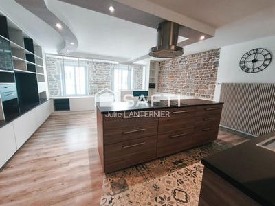 /international/fr/lons-le-saunier-franche-comte-310107707654/