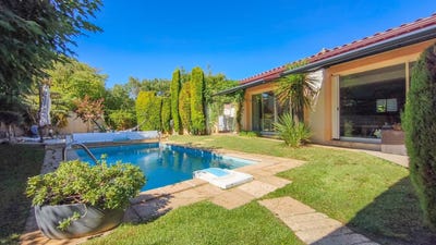 /international/fr/sommieres-languedoc-roussillon-310110377498/