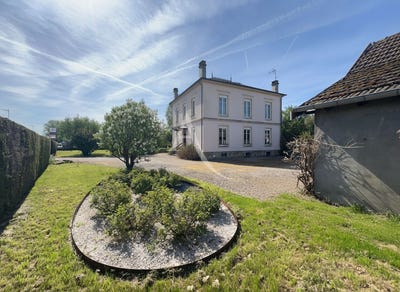 /international/fr/uxegney-lorraine-310108403630/
