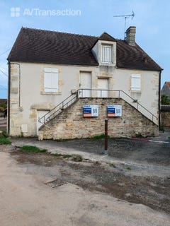 /international/fr/la-celle-centre-val-de-loire-310107817041/