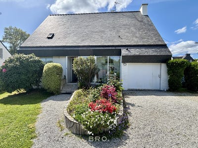 /international/fr/saint-ave-brittany-310107817549/