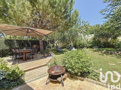 /international/fr/mandres-les-roses-ile-de-france-310100717095/