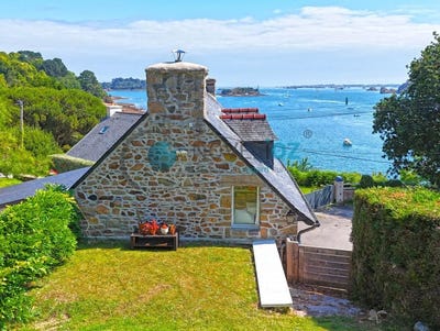 /international/fr/lezardrieux-brittany-310098701551/