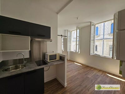 /international/fr/angouleme-charente-310104797372/
