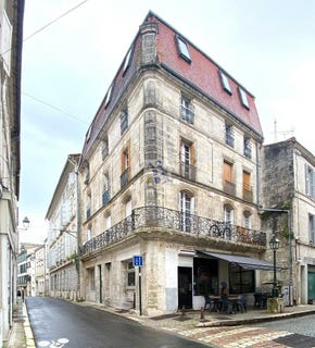 /international/fr/angouleme-charente-310108249128/