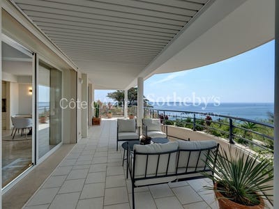 /international/fr/cannes-provence-alpes-cote-d-azur-310101226974/?lang=it