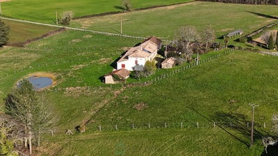 /international/fr/biron-charente-310107530484/