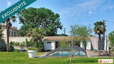 /international/fr/la-rochelle-charente-310119341752/