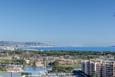 /international/fr/mandelieu-la-napoule-provence-alpes-cote-d-azur-310108433171/