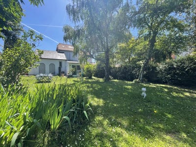 /international/fr/reze-pays-de-la-loire-310108436166/