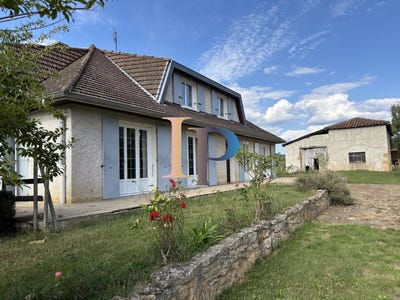 /international/fr/charlieu-pays-de-la-loire-310101248054/?lang=en