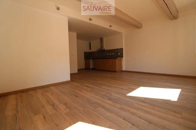 /international/fr/saint-hippolyte-la-basse-normandie-310107150411/