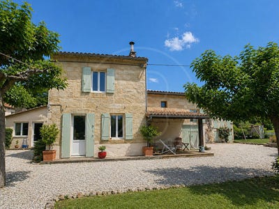 /international/fr/saint-emilion-aquitaine-310107774134/
