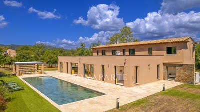 /international/fr/bagnols-en-foret-provence-alpes-cote-d-azur-310101514911/?lang=en