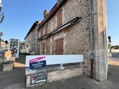 /international/fr/lhommaize-charente-310106935129/