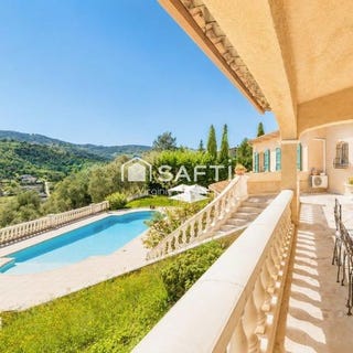 /international/fr/pegomas-provence-alpes-cote-d-azur-310108313254/