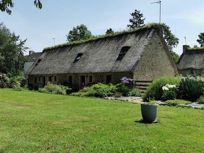 /international/fr/riec-sur-belon-brittany-120094148243/