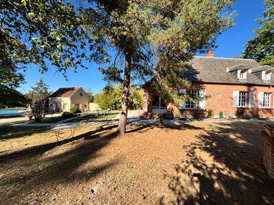 /international/fr/lamotte-beuvron-centre-val-de-loire-310119975686/