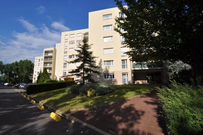 /international/fr/cergy-ile-de-france-310101283727/?lang=en