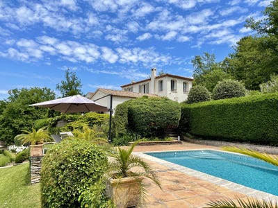 /international/fr/la-garde-freinet-hh-14669053-la-garde-freinet-provence-alpes-cote-d-azur-310100955350/?lang=fr